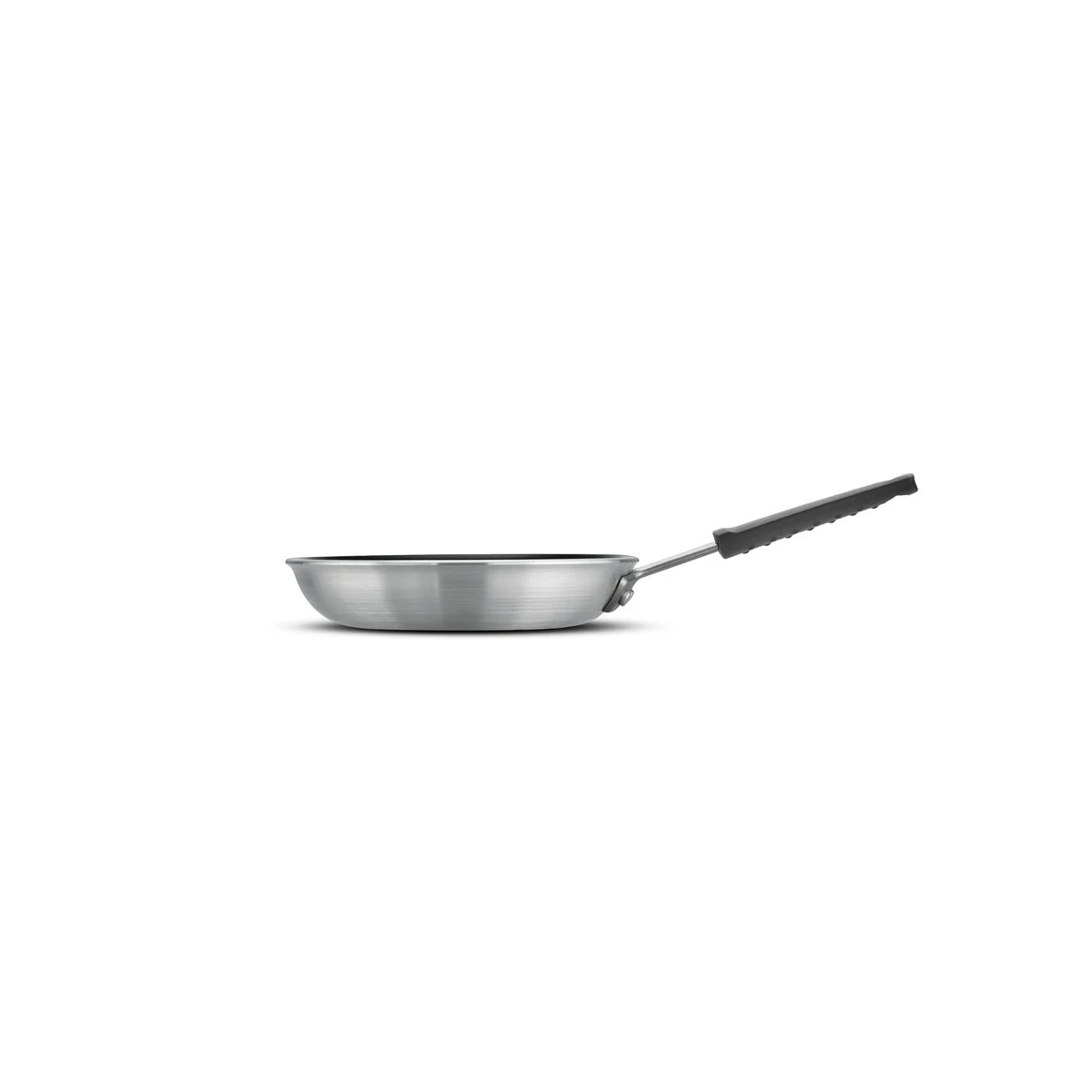 Tramontina PRO Fusion 8 In Aluminum Nonstick Fry Pan - Satin 5 Tramontina PRO Fusion 8 In Aluminum Nonstick Fry Pan - Satin - Image 3