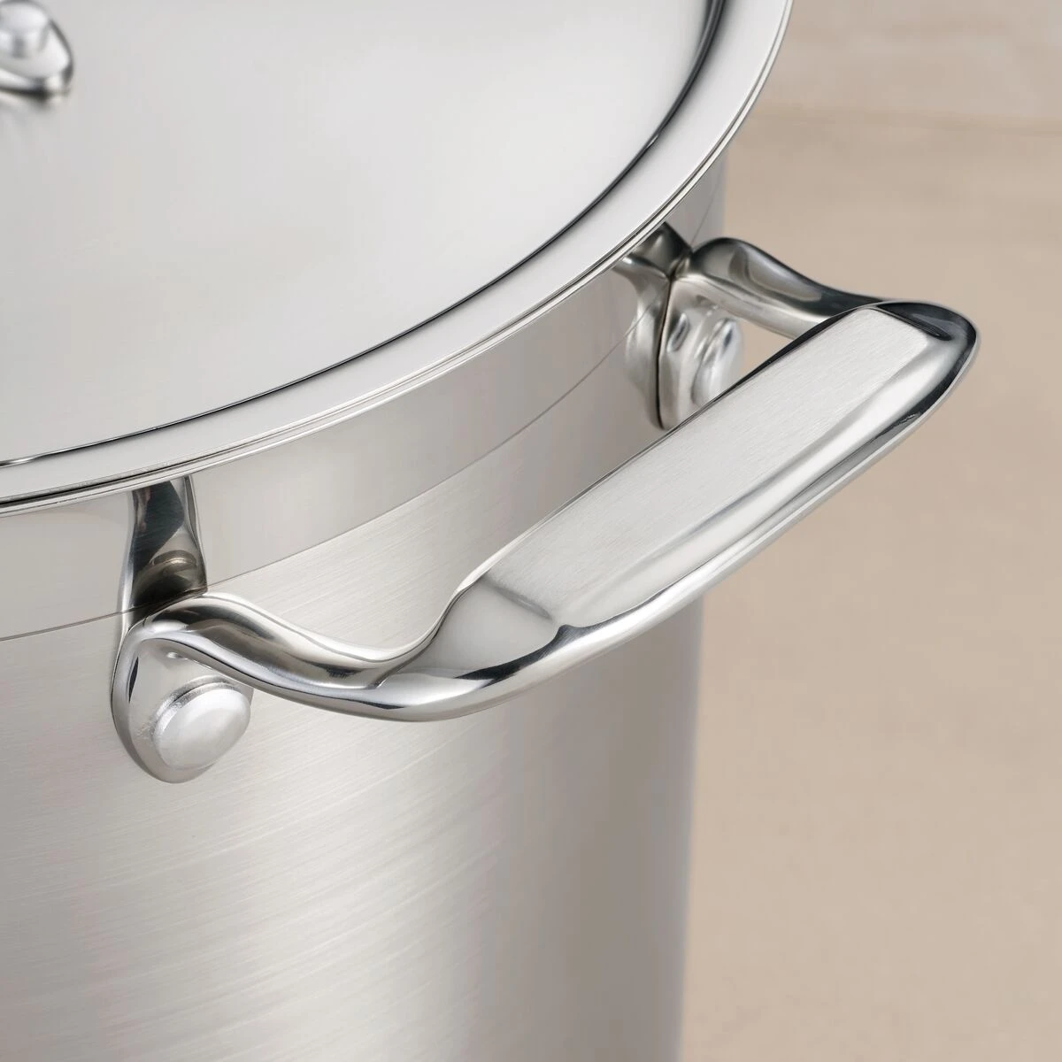 Tramontina 12 Qt Stainless Steel Covered Stock Pot 7 Tramontina 12 Qt Stainless Steel Covered Stock Pot - Image 5