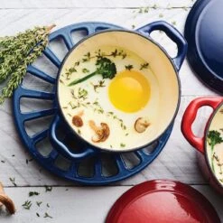 Tramontina 7 In Enameled Cast-Iron Series 1000 Round Trivet - Gradated Cobalt