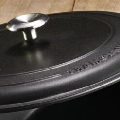 Tramontina 12.5" Cast Iron Covered Skillet Pre-Seasoned -1 80131340IXM003G