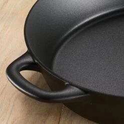 Tramontina 12.5" Cast Iron Covered Skillet Pre-Seasoned -1 80131340IXM004G